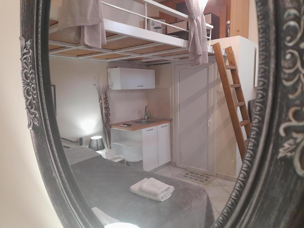 Minimal Studio. Kavala Bagian luar foto